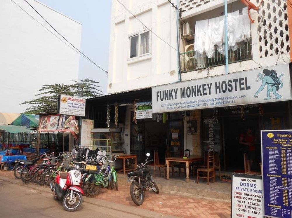 Funky Monkey Hostel Vientiane Exterior photo